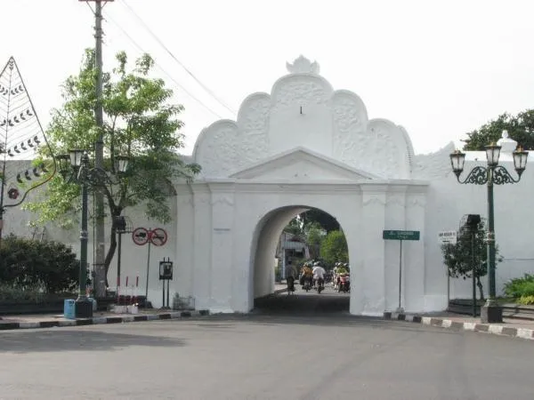 Ini Dia Penampakan Jogja Tempoe Doeloe dan Jogja Masa Kini. Lebih Romantis yang Mana? 30