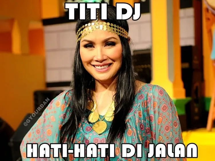 Siapa Tahu 13 Kepanjangan Nama Seleb Ini Bisa Mencerahkan Harimu, Biar Mereka Lebih Tenar Juga Sih 17