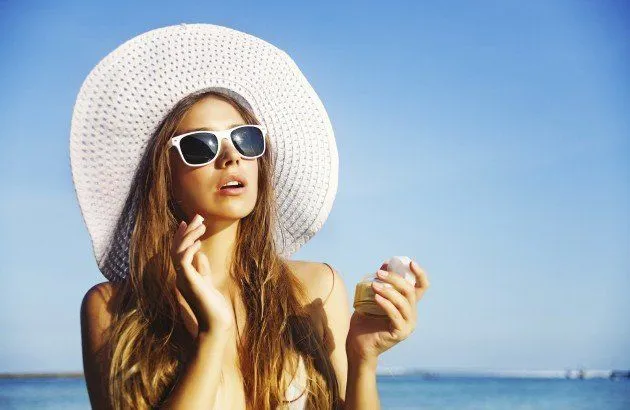 7 Outfit Buat Liburan ke Bali yang Simple, Satu Tas Aja! 14