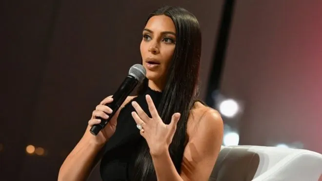 Pelajaran yang Bisa Kita Ambil Bersama Dari Hilangnya Cincin 4,5 Juta Dollar Kim Kardashian 9