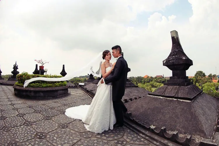 Inspirasi Prewedding di Bali yang Dekat Tanpa Harus Terlalu Mesra. Manis Deh Lihatnya! 28