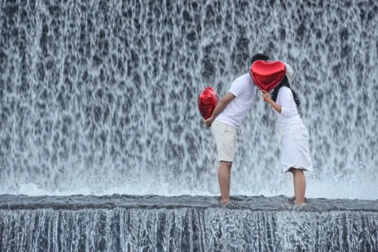 Inspirasi Prewedding di Bali yang Dekat Tanpa Harus Terlalu Mesra. Manis Deh Lihatnya! 22