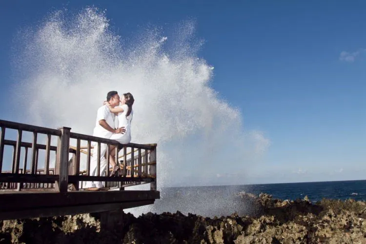 Inspirasi Prewedding di Bali yang Dekat Tanpa Harus Terlalu Mesra. Manis Deh Lihatnya! 25