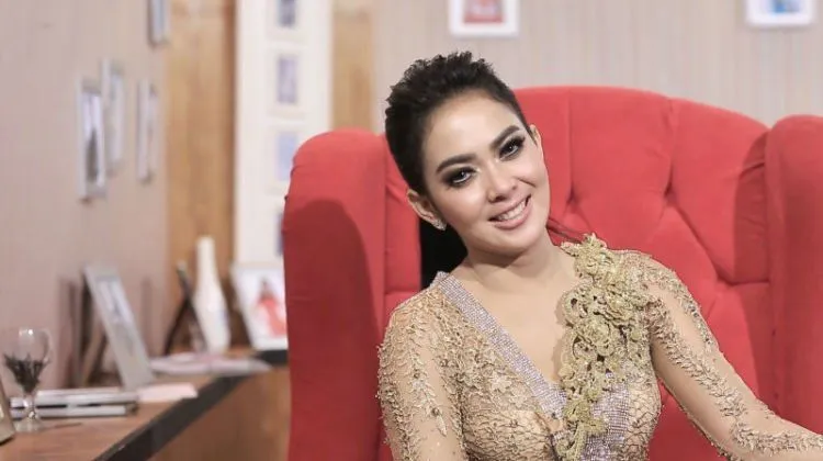 Dari Dian Sastro Sampai Raisa, Inilah 7 Rahasia Kecantikan Serta Kemulusan Kulit Mereka! 12