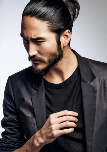 Brewok Bukan Jaminan Bikin Ganteng. Simak 6 Macam Model Brewok Ini Agar Tak Asal Pelihara 18