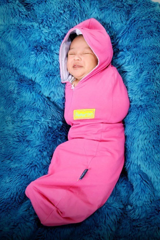 Inspirasi Bedong Lucu yang Tak Hanya Buat Bayi Hangat, Juga Menyegarkan Mata yang Melihat 14