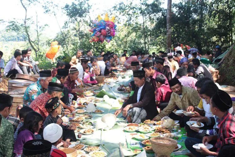 Norma dan Adat Jawa yang Hampir Musnah. Kamu yang Jawa, Masih Njawani Kaya Gini Nggak? 8