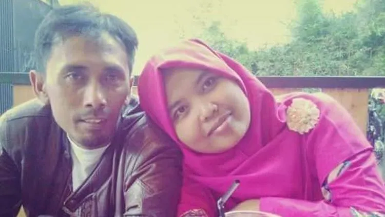 Wedding-goal Itu Seperti Ini! Bersama Suami, Elis Ratna Membuka Perpus Keliling di Bandung 8