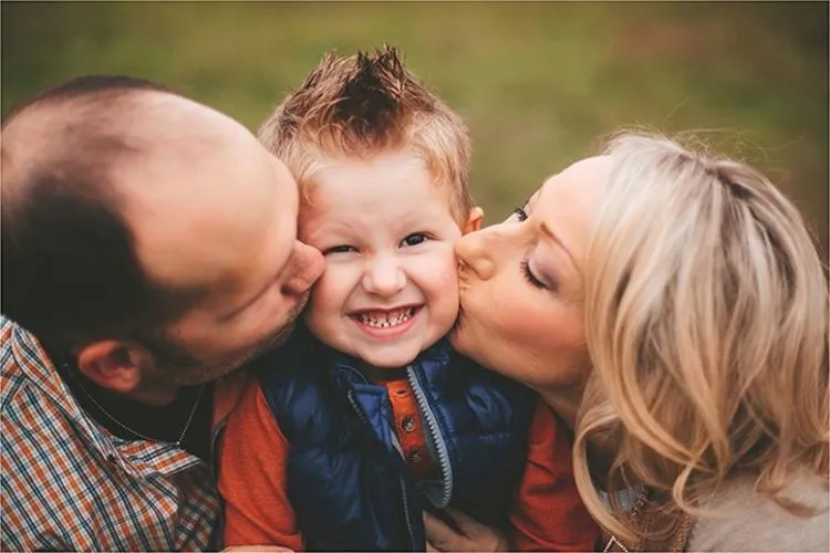 (Anak Muda Bicara) Menikah dengan Duda yang Sudah Punya Anak? Ini 12 Pendapat dari Kaum Hawa 14 family
