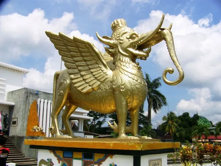 10 Makhluk Mitologi Ini Konon Ada di Indonesia 16