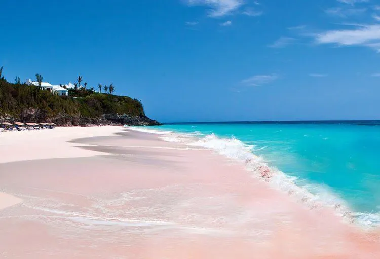 9 Pantai Paling Menakjubkan di Dunia. Sekali Seumur Hidup, Luangkanlah Traveling ke Sana! 12