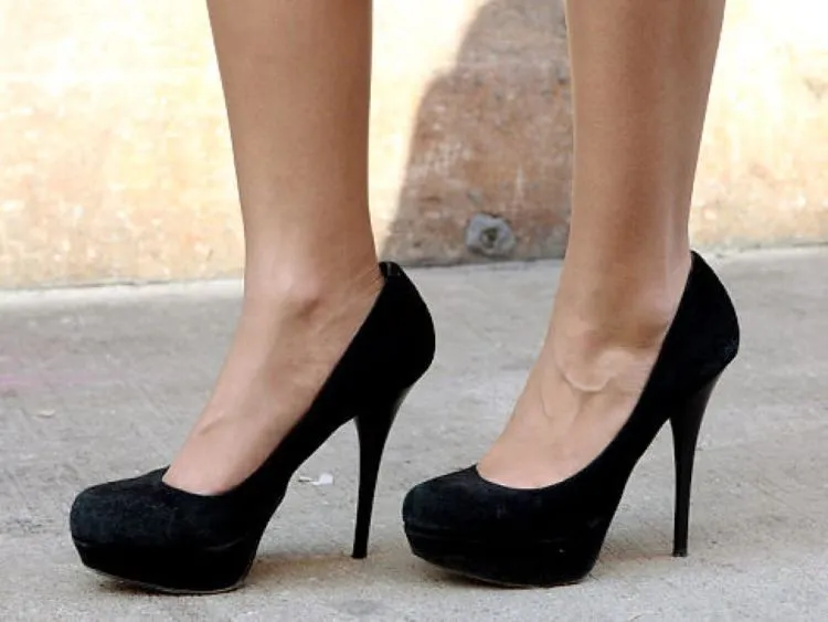 Jangan Keseringan Pakai High Heels Kalau Kamu Nggak Mau Merasakan 7 Efek Samping Ini! 13