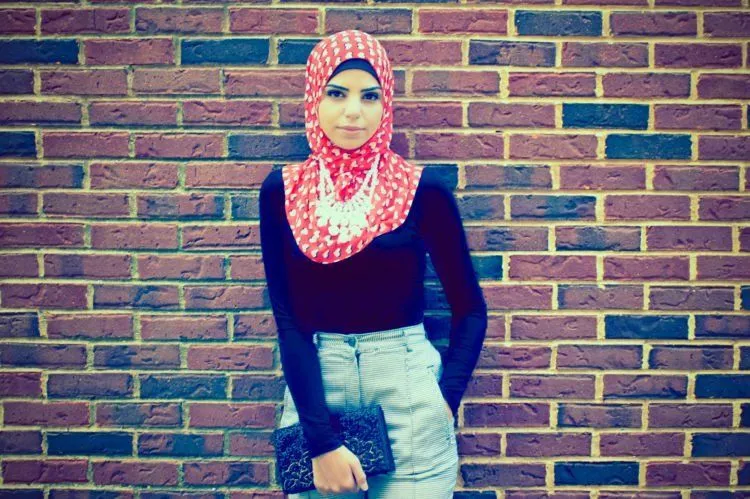 Berhijab Itu Kontrak Pribadi Dengan Tuhan. Janganlah Ikut Campur Menghakimi Mereka yang Belum Siap! 8