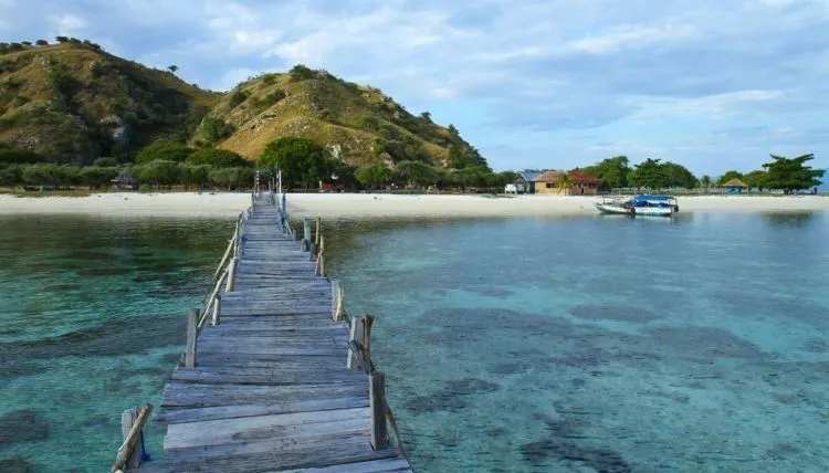 Keliling Indonesia Naik Kapal? PT Pelni Punya Paket Wisata yang Sayang Untuk Dilewatkan 10