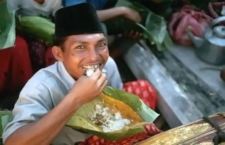 Di Indonesia, 17 Kebiasaan Ini Dianggap Wajar, Padahal Bikin Turis Asing Geleng-geleng Kepala 27