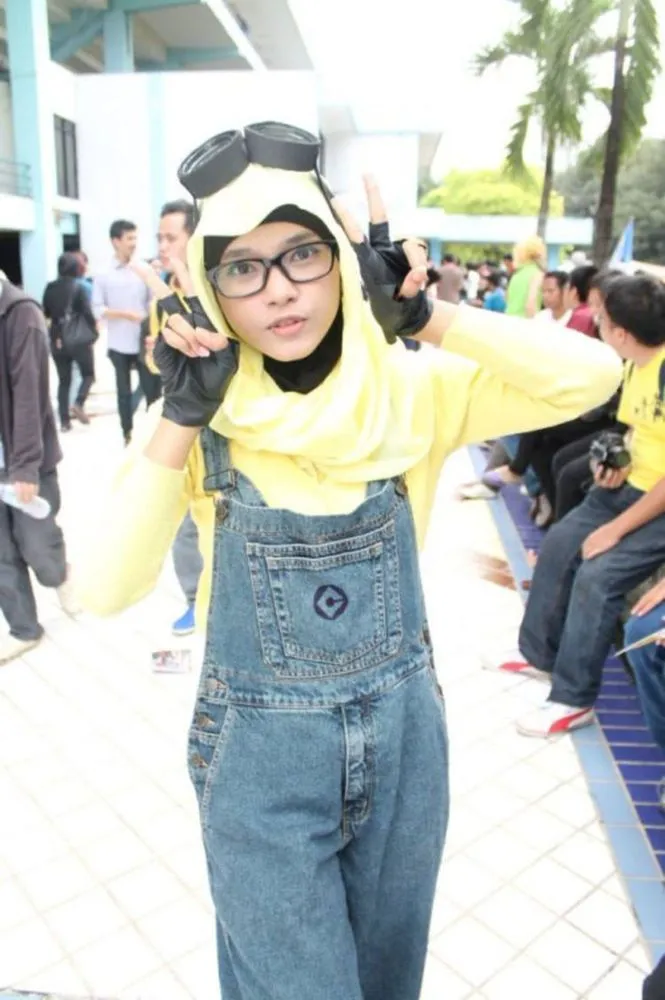14 Inspirasi Kostum Halloween Berhijab. Anti Ribet, Tanpa Seksi dan Tetap Lucu 31