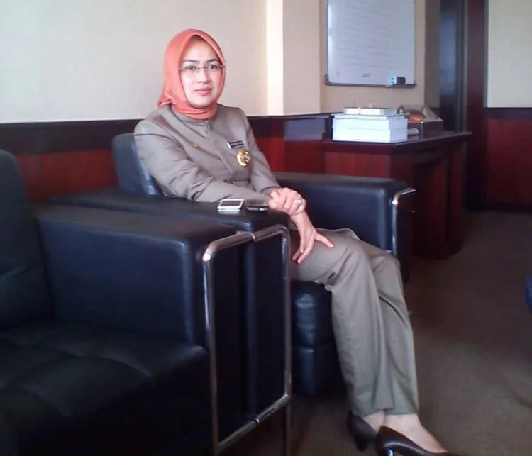 6 Wanita yang Membuat Cowok Semakin Suka Mengikuti Berita Politik. Rugi Kalau Nggak Kenal Mereka! 7
