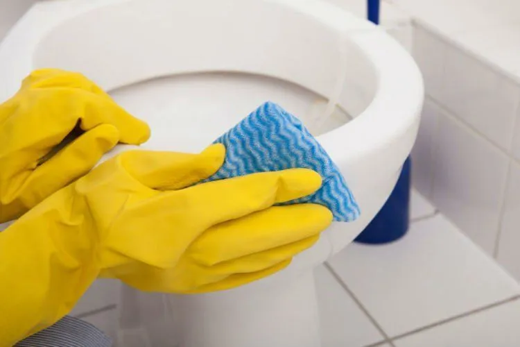 Bau Nggak Enak di Kamar Mandimu Akan Sirna Dengan 7 Bahan Alami Ini. Kamu Bisa Bikin Sendiri! 11