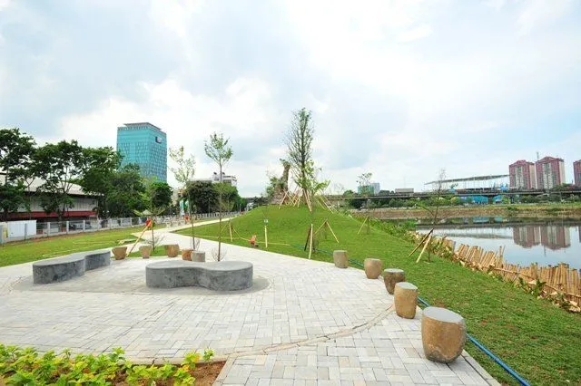 Jakarta Nggak Cuma Dufan dan Pulau Seribu Aja. Kunjungi 7 Taman Cantik Ini, Biar Hidupmu Makin Berwarna! 8