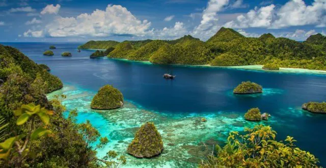Catat, Daftar Long Weekend yang Bakal Datang di Tahun 2018. Hipwee Siapkan Rekomendasi Liburan Buat Kamu! 22