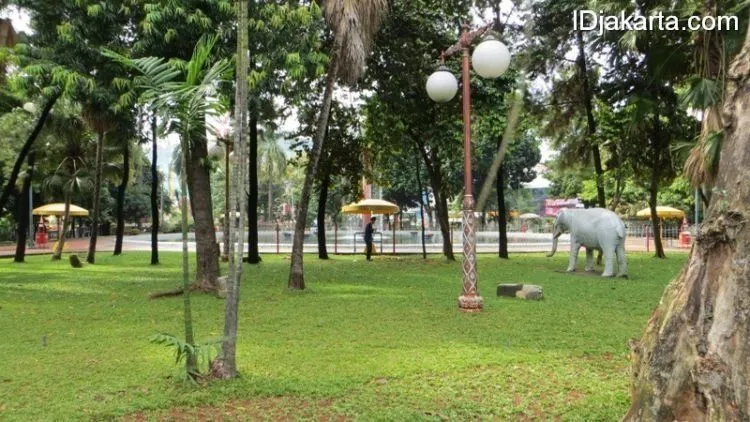 Jakarta Nggak Cuma Dufan dan Pulau Seribu Aja. Kunjungi 7 Taman Cantik Ini, Biar Hidupmu Makin Berwarna! 13