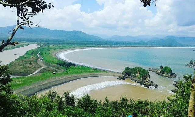 Destinasi Baru Jember, Teluk Cinta yang Kekinian. Kamu Harus Segera Kunjungi Sama Pasangan! 9