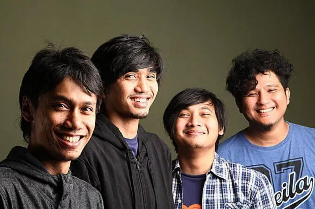 Saat Hati dan Harimu Mulai Berat, 12 Lagu Sheila On 7 Ini Bisa Menjadi Obat yang Paling Mujarab! 13