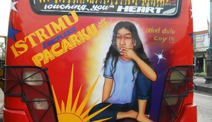 Hiburan Jalanan Nih, 17 Coretan Ngaco Supir Truk yang Selalu Bikin Pengendara Belakangnya Ngakak! 22