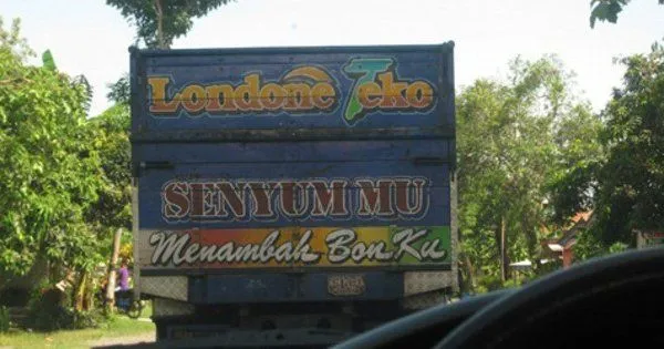 Hiburan Jalanan Nih, 17 Coretan Ngaco Supir Truk yang Selalu Bikin Pengendara Belakangnya Ngakak! 23
