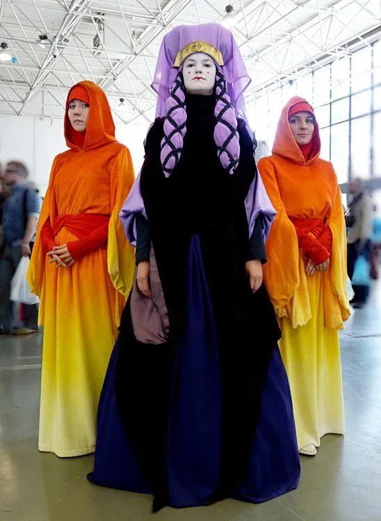 14 Inspirasi Kostum Halloween Berhijab. Anti Ribet, Tanpa Seksi dan Tetap Lucu 21
