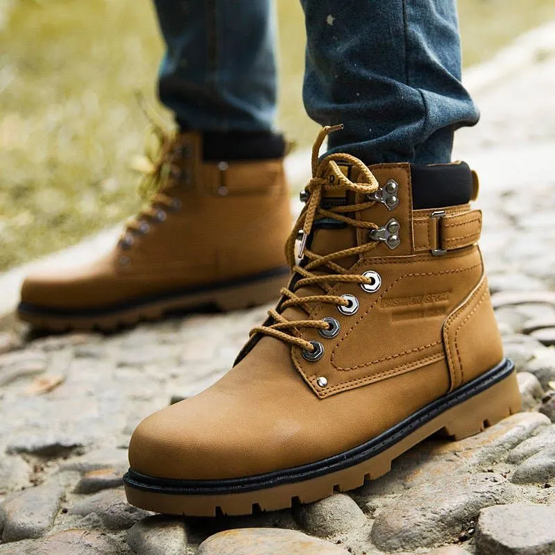 3 Jenis Sepatu yang Wajib Dimiliki Cowok Dalam Hidupnya. Jangan Terlalu Cuek Soal Penampilan! 11