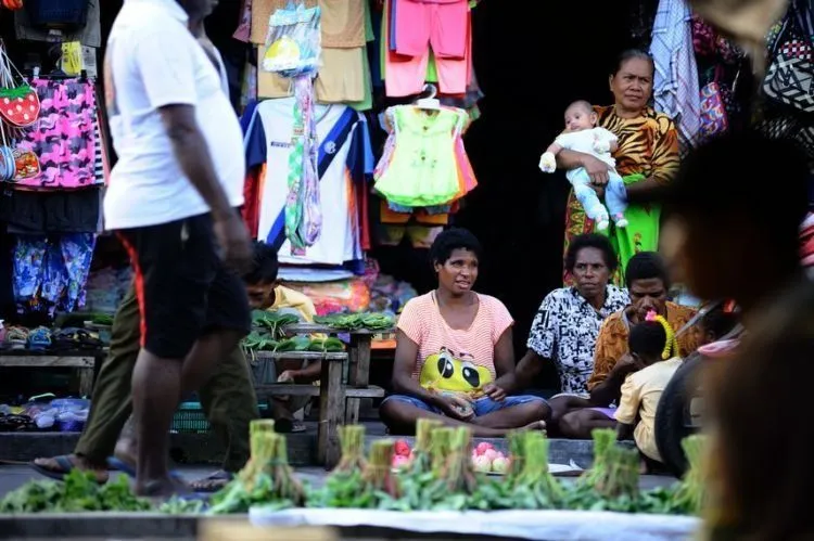 Kenalan dengan Kota Agats! Kota Bebas Polusi di Papua yang Mengapung di Atas Papan 10