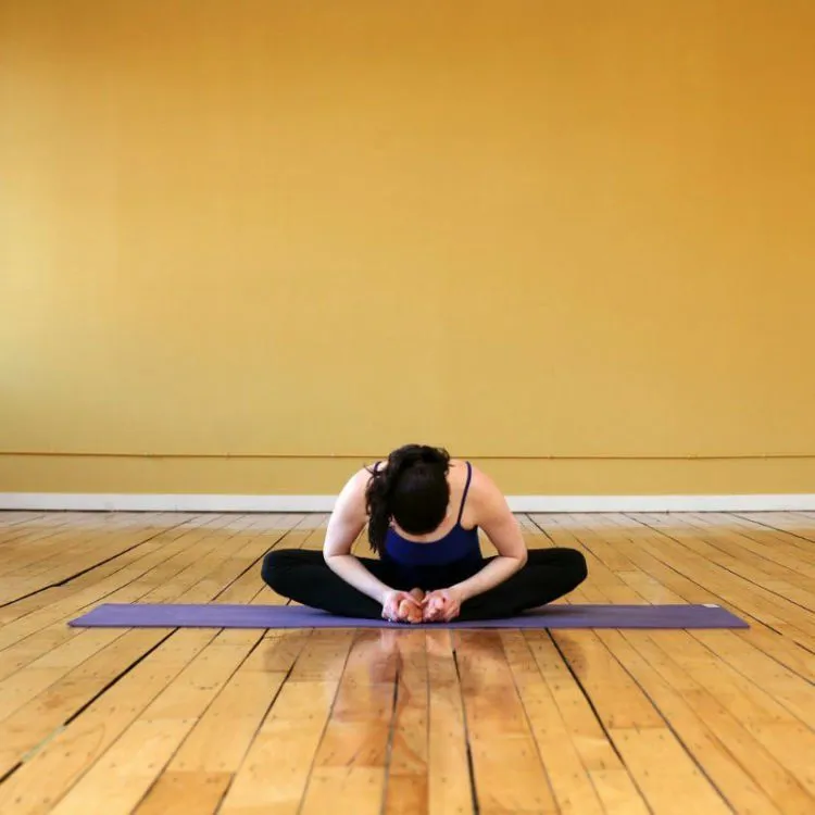Bye-bye Sama Perut Buncit dengan 11 Gaya Yoga Pelancar BAB Ini. Yuk Coba! 17
