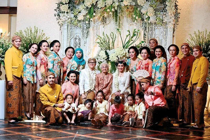 Tak Lebih dari Rp 1 Juta, Sebenarnya Kamu Bisa Nikah Secara Sah. Gengsi dan Perintilannya Itu yang Bikin Mahal 16