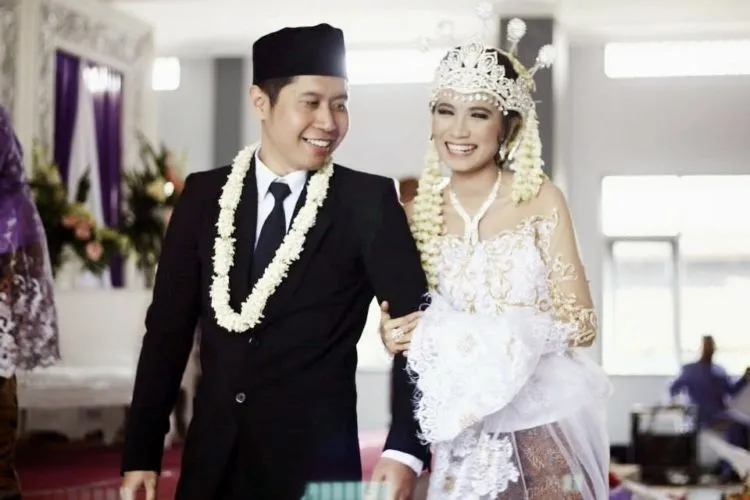 10 Pro Kontra Menulis Gelar Akademik di Undangan Resepsi. Kamu Tipe yang Mana? 11