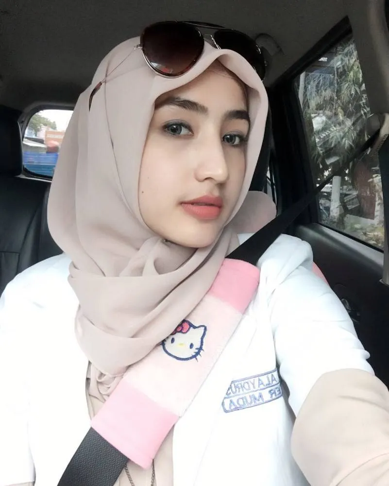 10 Profesi Cewek yang Bakalan Bikin Cowok Takut Buat Deketin. Minder Kita Kalau Ceweknya Begini! 15