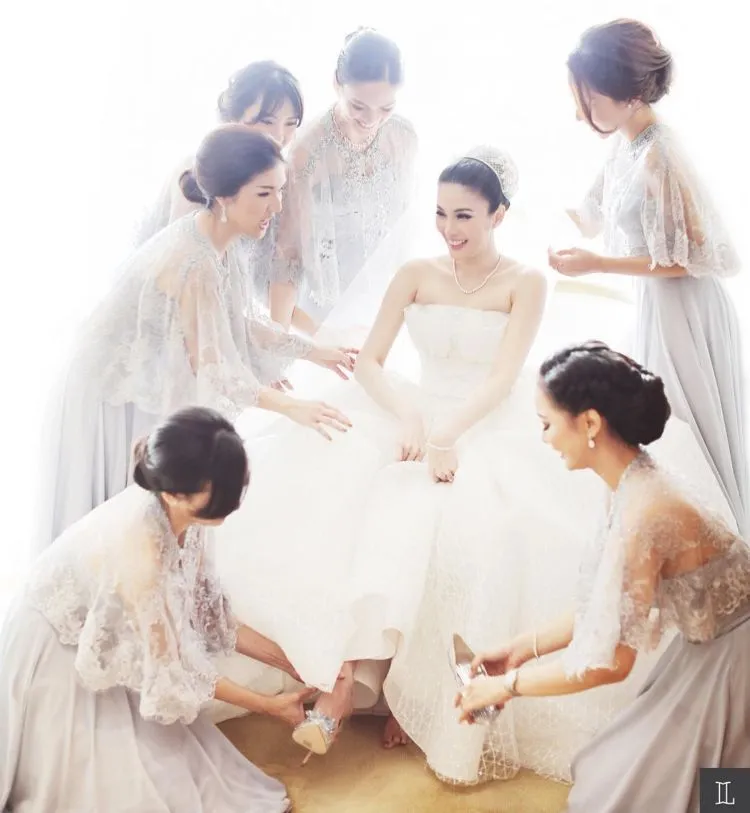 12 Foto Eksklusif Pernikahan Serba Putih Sandra Dewi, Minimalis dan Patut Dicontoh 18