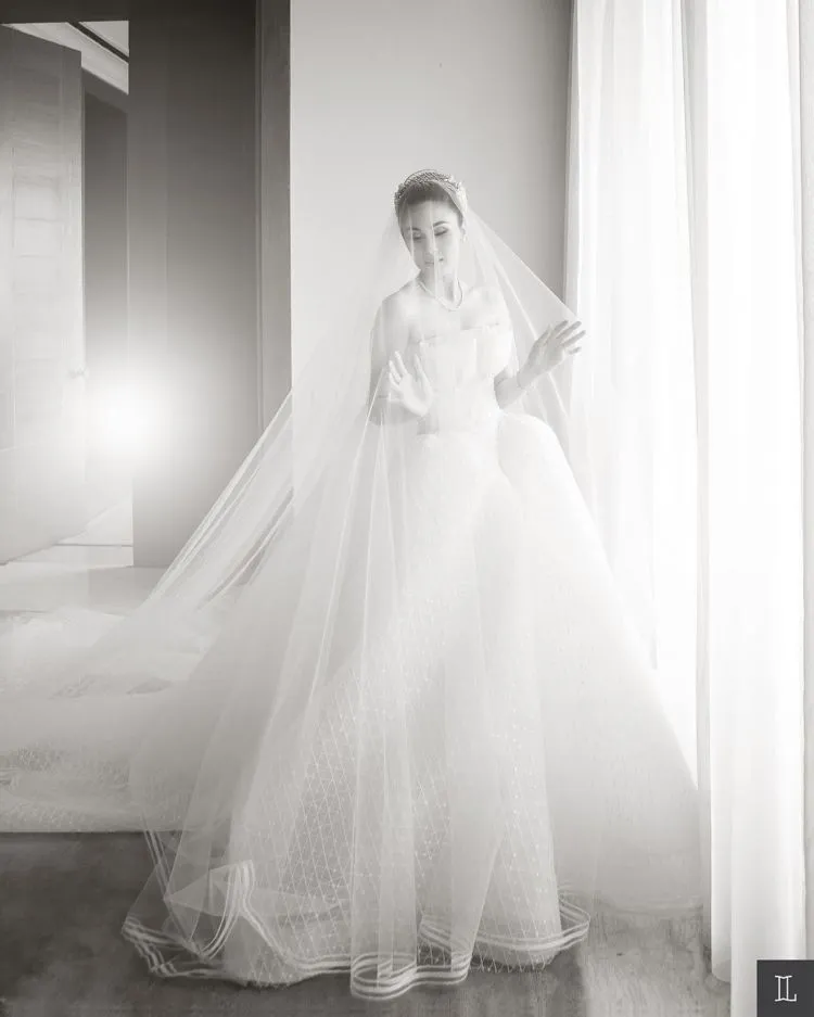 12 Foto Eksklusif Pernikahan Serba Putih Sandra Dewi, Minimalis dan Patut Dicontoh 13