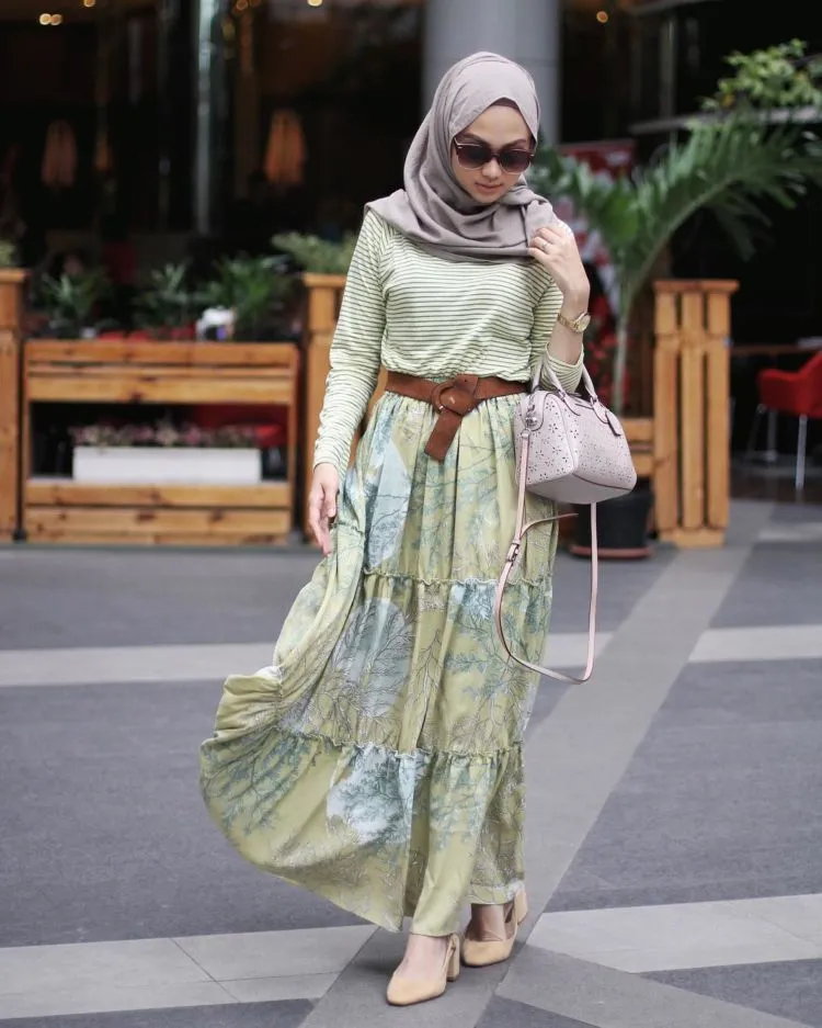 Berikan Tampilan Unikmu dengan 9 Gaya Hijab Hippie - Bohemian yang Menarik 15