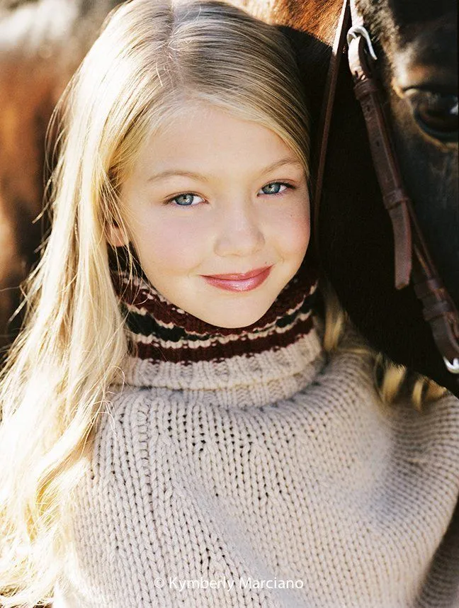 Kakak-Adik Yang Sama-Sama Supermodel Dunia. Keduanya Bisa Bikin Cowok Manapun Gagal Fokus! 14 young gigi hadid guess
