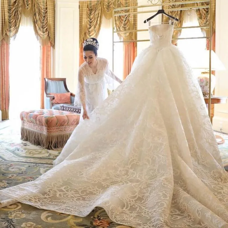 Inilah 20 Foto Resepsi Epik Sandra Dewi dan Pangerannya di Disneyland, Laksana Negeri Dongeng! 24