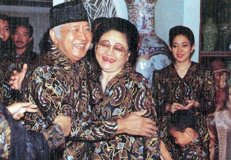 12 Petuah Cinta dari Pernikahan Soeharto-Ibu Tien. Mesranya Sampai Mati, Dijamin Bikin Iri 17