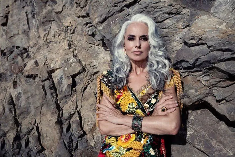 Meskipun Sudah 60 Tahun, Yasmina Rossi Buktikan Bahwa Menjadi Model Bukan Masalah Usia 21