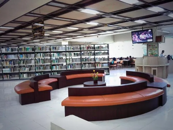 10 Perpustakaan Kampus di Indonesia yang Layak Untuk Dikunjungi. Perpus Kampusmu Masuk Nggak Nih? 13