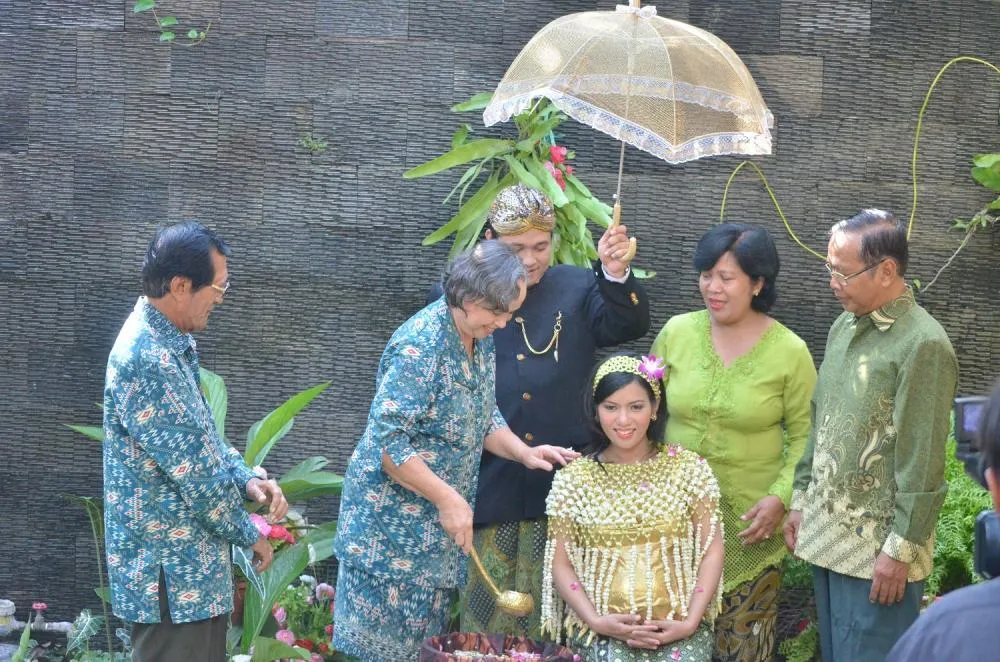 6 Prosesi Unik Tujuh Bulanan atau Mitoni, Ibu Hamil Orang Jawa Mana Suaranya?