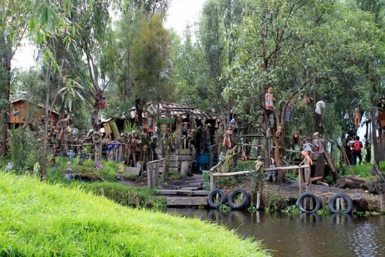 8 Hutan Ini Bakal Bikin Kamu Merinding. Bukan Cuma Cerita Seram Saja, Tapi Juga Suasananya! 14
