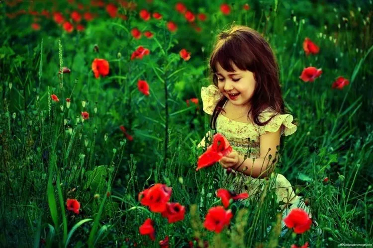 Pengen Nama Anak yang Tidak Lazim Tapi Kece? Nama-Nama Asli Bahasa Indonesia Ini Bisa Kamu Coba 41