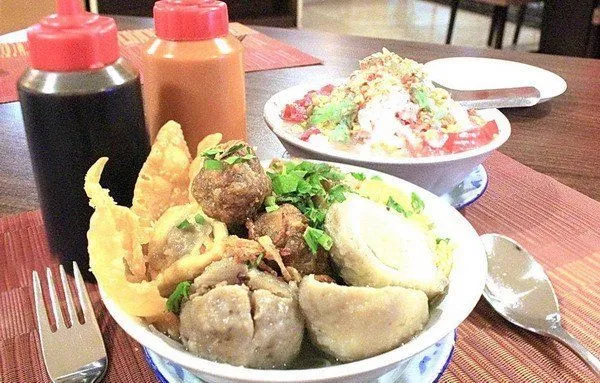 Simak 5 Tanda-tanda Rumah Makan yang Ada Jin Penglarisnya. Serem Sih, Tapi Kamu Harus Waspada! 6