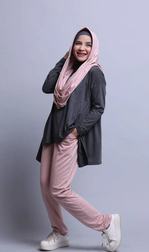 6 Style Hijab Meneduhkan Hati. Yang Melihatmu Akan Merasa Adem Sekali 8