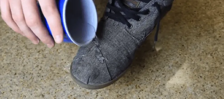 Mumpung Musim Hujan, Yuk Bikin Sepatumu Jadi Anti Air dan Gampang Kering dengan 5 Cara Ini! 9 shoes care